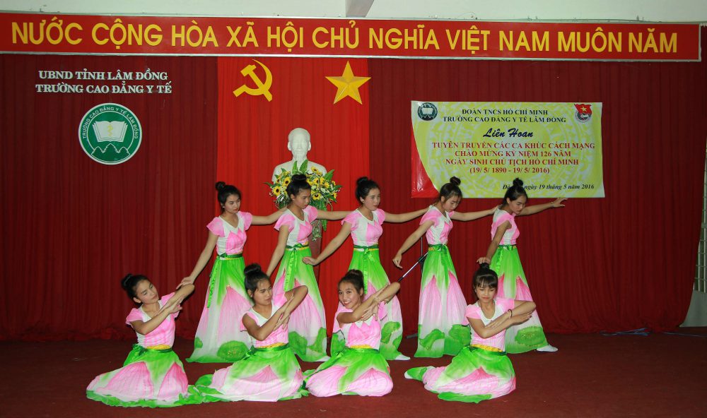 Đoàn Trường Cao đẳng Y tế Lâm Đồng tổ chức thành công Liên hoan tuyên truyền các ca khúc Cách mạng