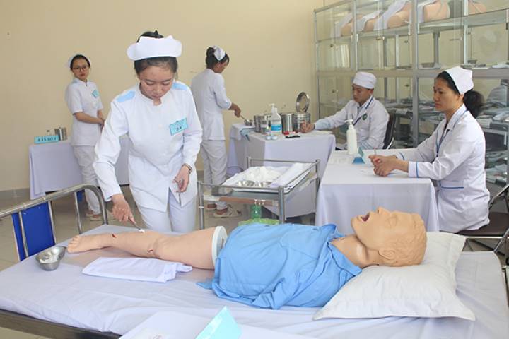 Quyết định v/v Điều chỉnh Chuẩn đầu ra của Chương trình đào tạo năm học 2019-2020