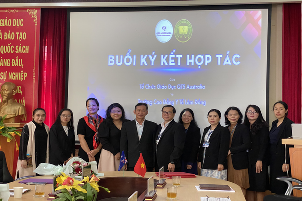 Tổ chức Giáo dục Úc tại Việt Nam và trường Cao đẳng Y tế Lâm Đồng tiến hành ký kết biên bản ghi nhớ hợp tác