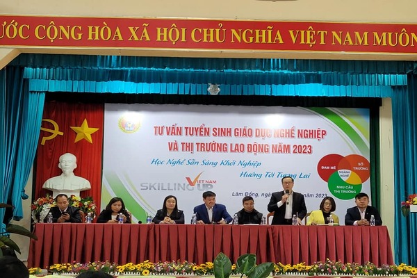 Đà Lạt: Hơn 300 học sinh tham gia Ngày hội tư vấn tuyển sinh giáo dục nghề nghiệp và thị trường lao động