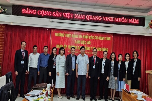 Vai trò của Đảng ủy Trường Cao đẳng Y tế Lâm Đồng trong lãnh đạo toàn diện các lĩnh vực hoạt động của nhà trường
