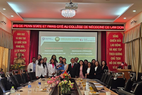 ĐOÀN CÔNG TÁC TRƯỜNG ĐẠI HỌC Y KHOA PENN STATE – HOA KỲ VÀ TRƯỜNG ĐẠI HỌC PARIS CITE – CỘNG HÒA PHÁP ĐẾN THĂM VÀ LÀM VIỆC TẠI TRƯỜNG CAO ĐẲNG Y TẾ LÂM ĐỒNG.