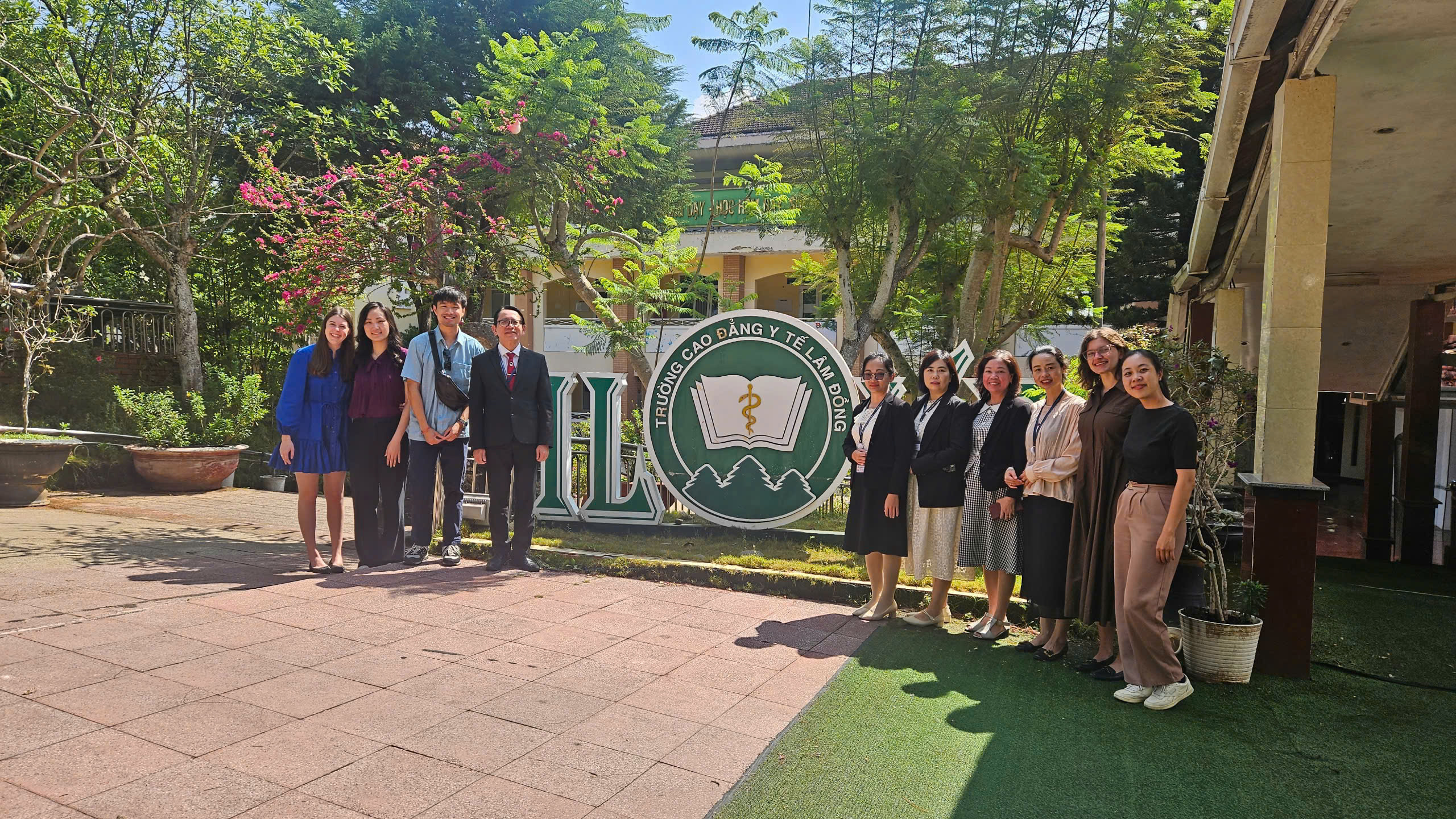 ĐOÀN SINH VIÊN TRƯỜNG ĐẠI HỌC PENNSTATE ĐÃ CHÍNH THỨC CÓ MẶT TẠI TRƯỜNG CAO ĐẲNG Y TẾ LÂM ĐỒNG